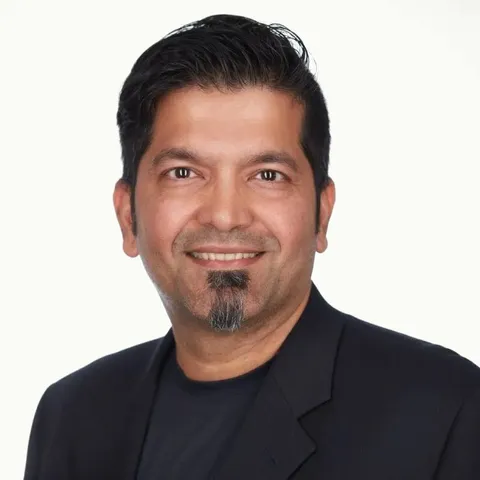Zef&nbsp;Neemuchwala,&nbsp;CEO&nbsp;of&nbsp;Super&nbsp;Foam&nbsp;Corp